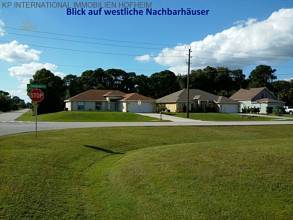 Thumbnail von ***Super terrain à bâtir directement sur le canal Cocoplum en Floride***