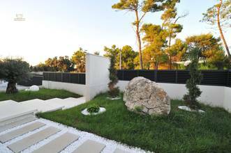 Thumbnail von Moderne Villa mit Swimmingpool