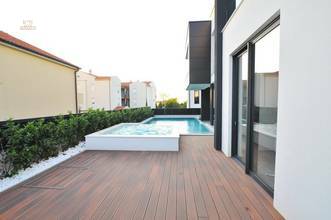 Thumbnail von Moderne Villa mit Swimmingpool