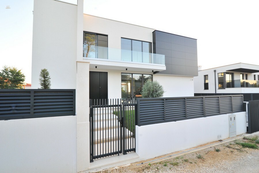 Moderne Villa mit Swimmingpool