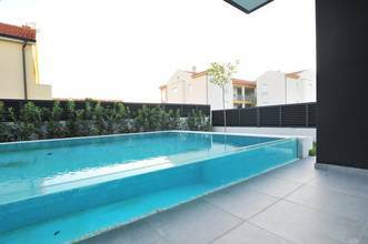 Thumbnail von Moderne Villa mit Swimmingpool