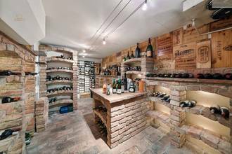 Thumbnail von Elegante Villa mit Pool und Doppelgarage in Pötzleinsdorfer Aussichtslage!