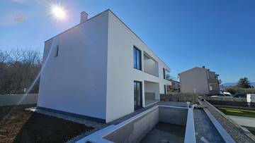 Thumbnail von Neue Doppelhaushälften mit Swimmingpool