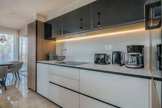 Thumbnail von Luxuriöse Wohnung mit Garten und Swimmingpool