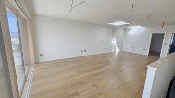 Thumbnail von Moderne Maisonettewohnung mit Panorama-Meerblick