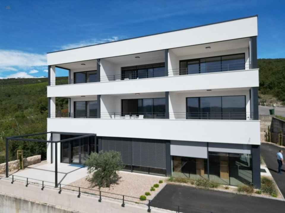 Neue Maisonettewohnung mit Panorama-Meerblick