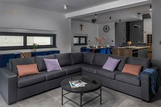 Thumbnail von Moderne Villa mit Pool in der 1. Reihe zum Meer