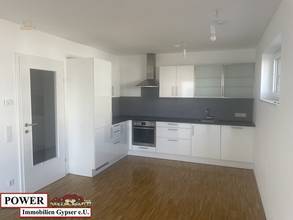 Thumbnail von Neuwertige 3-Zimmer Wohnung mit großen Balkon & Carport!