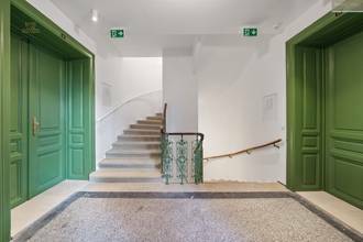 Thumbnail von Gemütliche, sanierte 2-Zimmer-Altbauwohnung in Top-Lage nahe U-Bahn