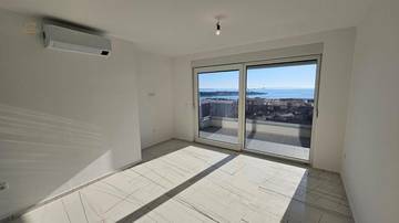 Thumbnail von Moderne Wohnung im obersten Stockwerk