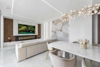 Thumbnail von Moderne Villa mit Swimmingpool und Meerblick