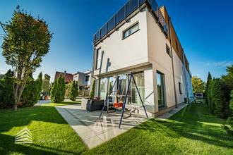 Thumbnail von Großzügiges Einfamilienhaus mit schönem Garten, Nähe Alte Donau