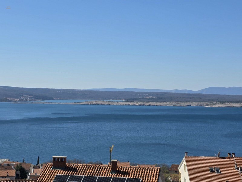Geräumige Wohnung mit wunderschönem Meerblick
