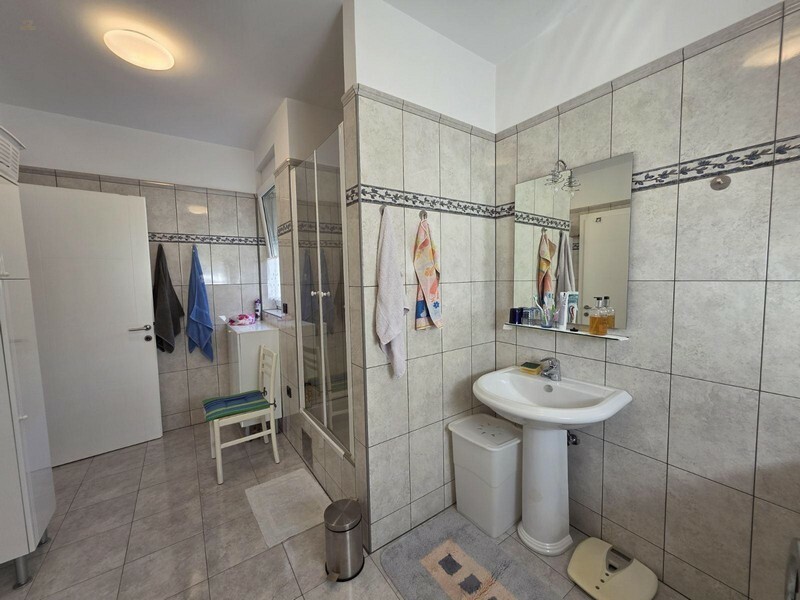 Thumbnail von Geräumige Wohnung mit wunderschönem Meerblick