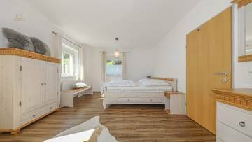 Thumbnail von Renditeobjekt - Eckreihenhaus am Fuße des Hahnenkamm