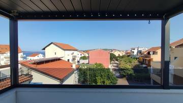 Thumbnail von Doppelhaushälfte im modernen Stil nahe dem Strand