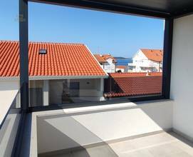 Thumbnail von Doppelhaushälfte im modernen Stil nahe dem Meer