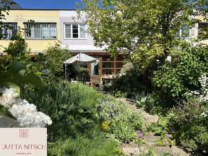 Thumbnail von Gut geschnittenes Reihenhaus im Split-Level mit blühendem Garten - Gumpoldskirchen