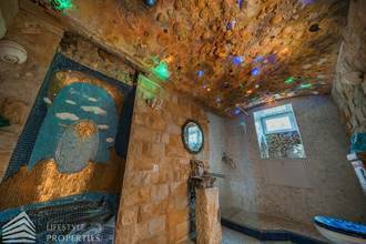 Thumbnail von Luxuriöse 12-Zimmer-Villa mit Wellnessbereich Nähe Gersthof