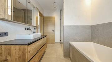 Thumbnail von Exklusives Neubau-Penthouse in zentraler Ruhelage