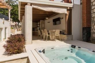 Thumbnail von Mediterranes Haus mit Blick auf das Meer