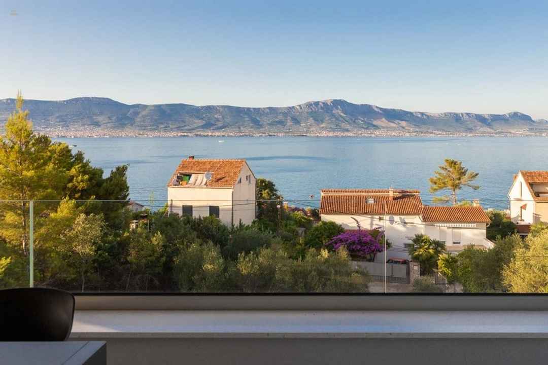 Möbliertes Penthouse mit Panorama-Meerblick