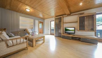 Thumbnail von Mehrfamilienhaus mit FREIZEITWOHNSITZWIDMUNG