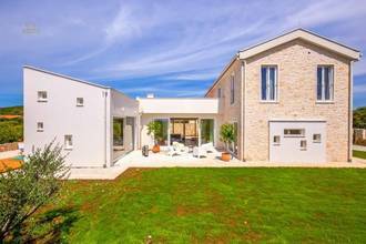 Thumbnail von Moderne Villa mit mediterranen Elementen nahe dem Meer