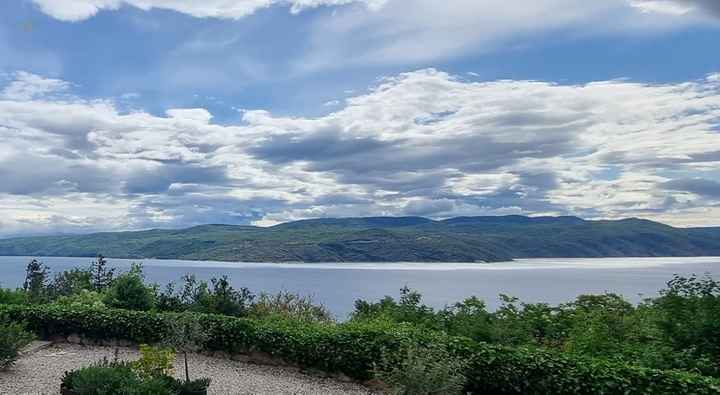 Haus mit wunderschönem Meerblick in ruhiger Lage