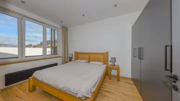 Thumbnail von Neuwertige Wohnung in Ruhelage mit Kaiserblick