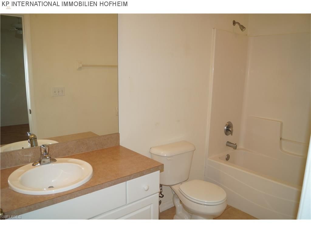 Thumbnail von ***CAPE CORAL: Modernes EFH mit Wintergarten***