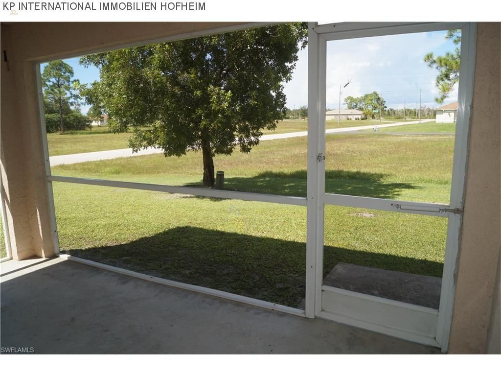 Thumbnail von ***CAPE CORAL: Modernes EFH mit Wintergarten***