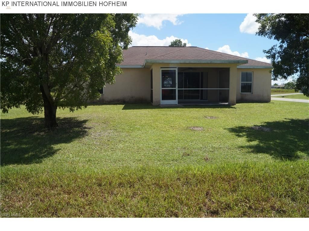 Thumbnail von ***CAPE CORAL: Modernes EFH mit Wintergarten***