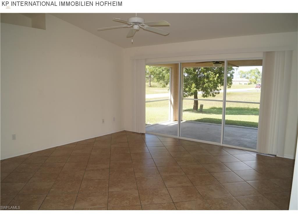 Thumbnail von ***CAPE CORAL: Modernes EFH mit Wintergarten***