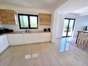 Thumbnail von Moderne Villa mit Meerblick