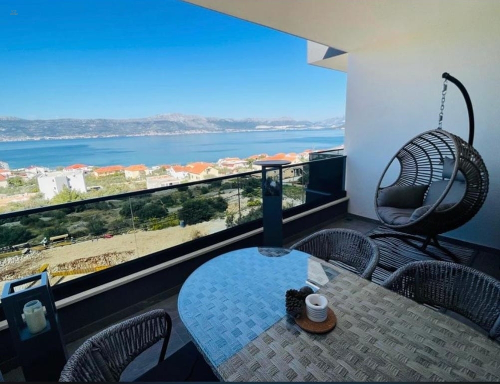 Moderne Wohnung mit tollem Meerblick