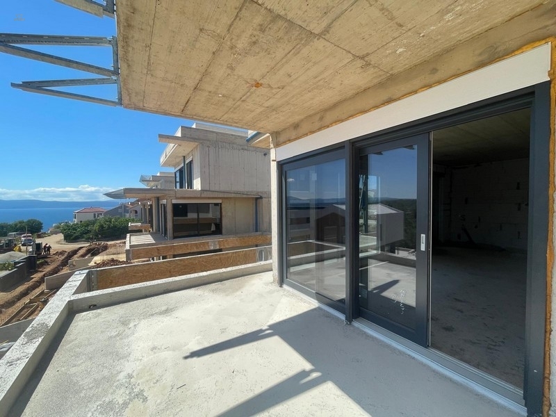Thumbnail von Moderne Maisonettewohnung mit Pool und Blick auf das Meer