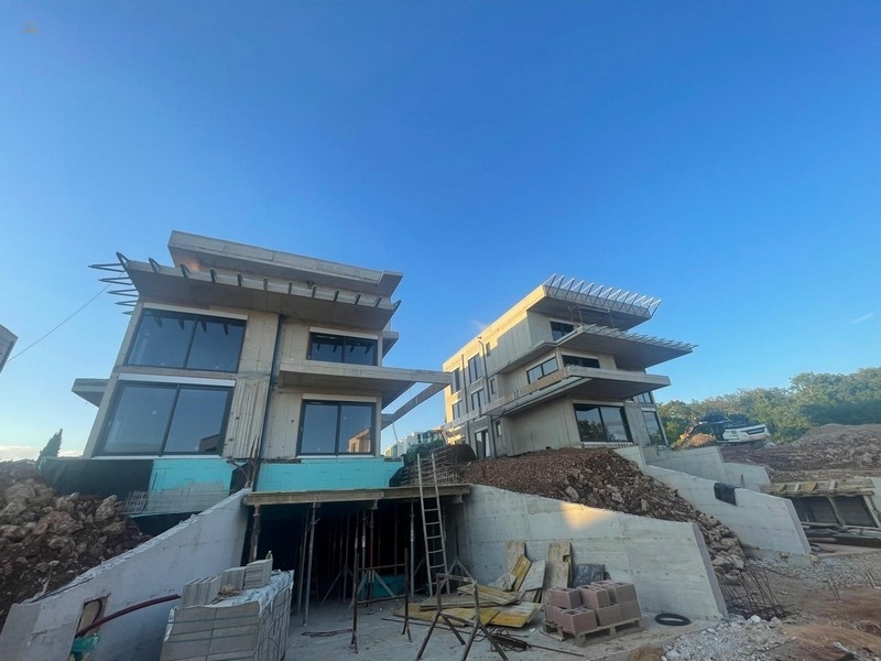 Thumbnail von Moderne Maisonettewohnung mit Pool und Blick auf das Meer