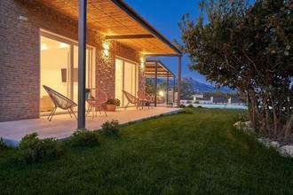 Thumbnail von Moderne Villa mit Swimmingpool