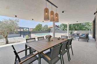 Thumbnail von Moderne Villa mit Pool und Blick auf das Meer bei Fazana, Region Pula