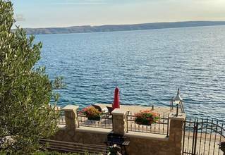 Thumbnail von Haus in traumhafter Lage in der 1. Reihe zum Meer, Region Lukovo Sugarje