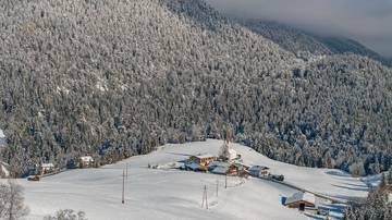 Thumbnail von Exclusive chalet duo in prime quiet location