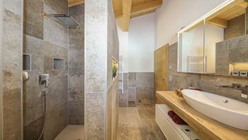 Thumbnail von Exclusive chalet duo in prime quiet location