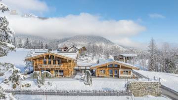 Thumbnail von Exclusive chalet duo in prime quiet location