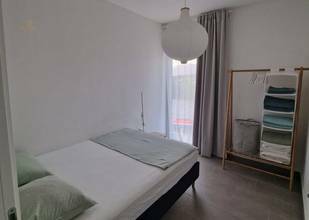 Thumbnail von Modernes Haus mit Pool und Meerblick