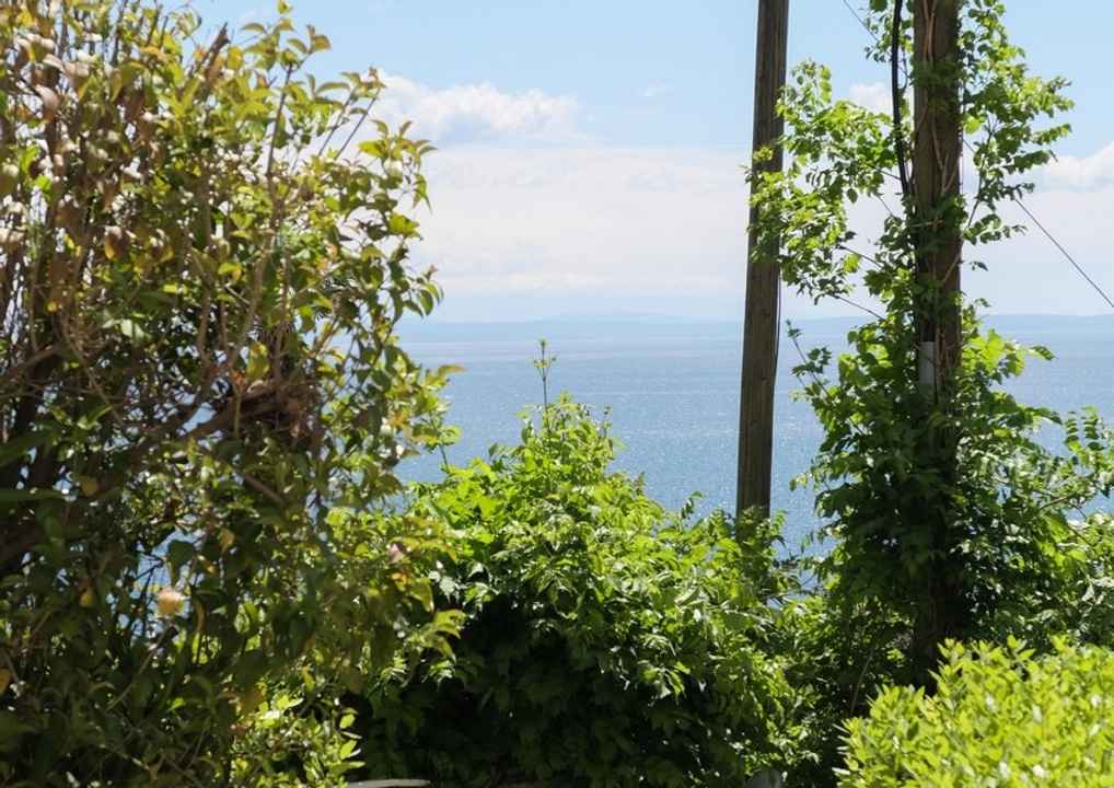 Modern eingerichtete Wohnung mit schönem Meerblick