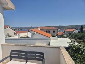 Thumbnail von Haus mit zwei Wohnungen nahe dem Meer, Region Rogoznica