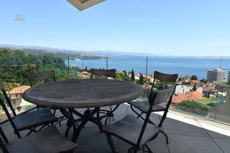 Thumbnail von Luxuriöses Penthouse mit privater Dachterrasse und traumhaftem Meerblick