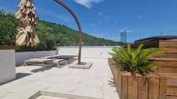 Thumbnail von Luxuriöses Penthouse mit privater Dachterrasse und traumhaftem Meerblick