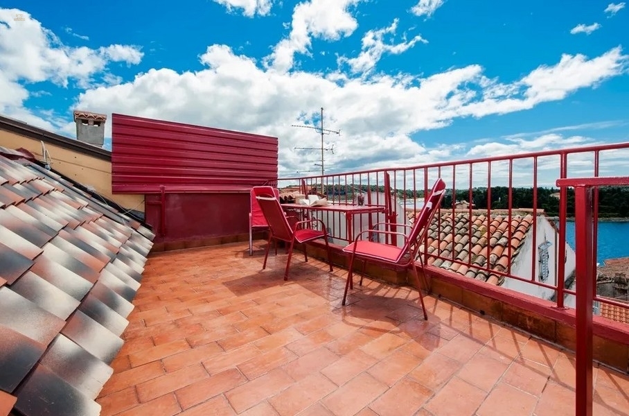 Thumbnail von Casa urbana con 4 estudios y una terraza en la azotea con vistas al mar